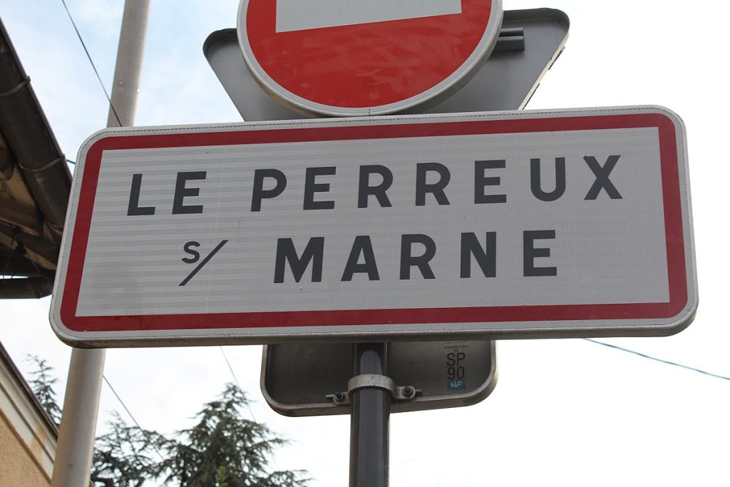 Panneau d'entrée de Le Perreux-sur-Marne Panneau d'entrée de Le Perreux-sur-Marne