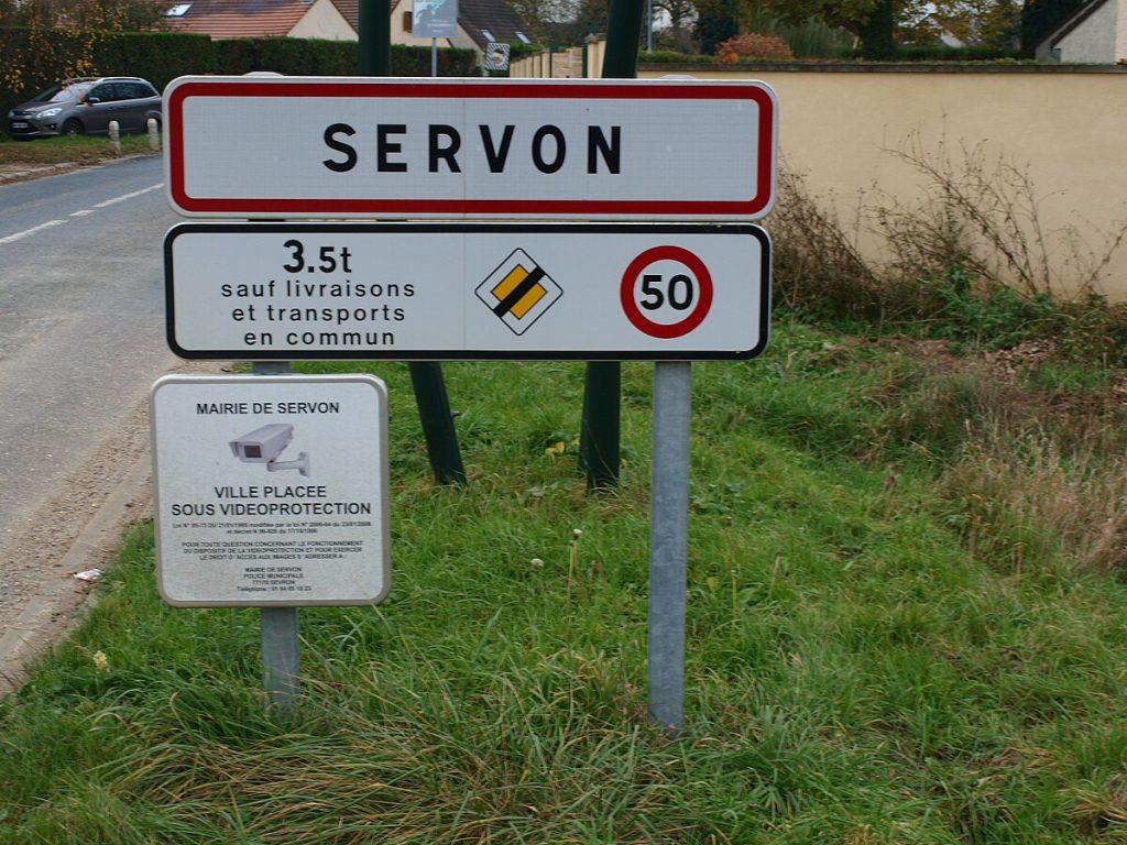 Panneau d'entrée de Servon Panneau d'entrée de Servon