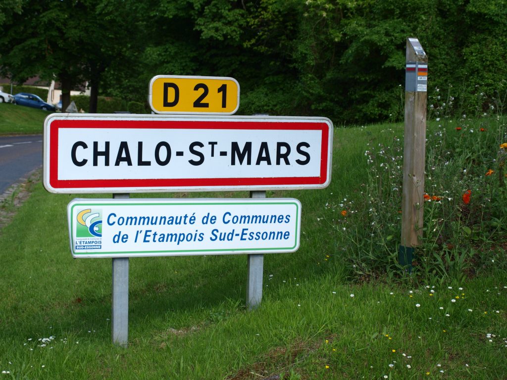Panneau d'entrée de Chalo-Saint-Mars Panneau d'entrée de Chalo-Saint-Mars