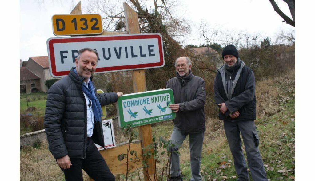 Panneau d'entrée de Frouville Panneau d'entrée de Frouville