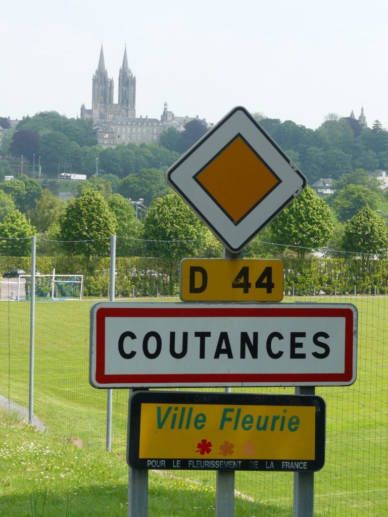 Panneau d'entrée de Courances Panneau d'entrée de Courances